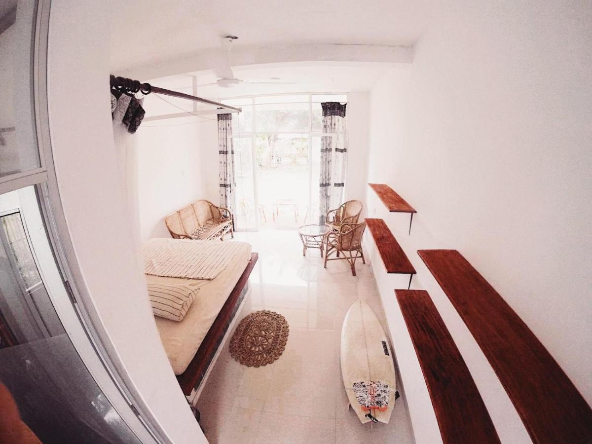Lotus Surf House Hotel Midigama East Cameră foto