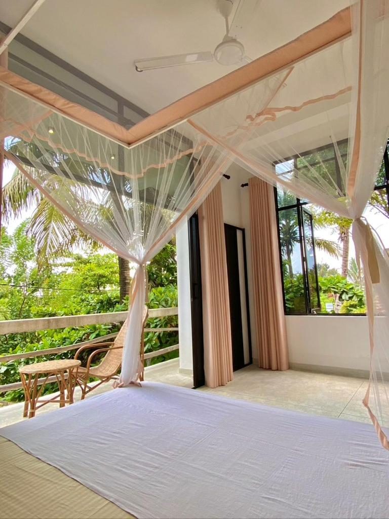 Lotus Surf House Hotel Midigama East Exterior foto